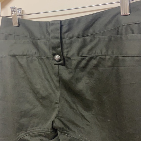 Moussy quality army green shorts with pockets - Picture 7 of 14